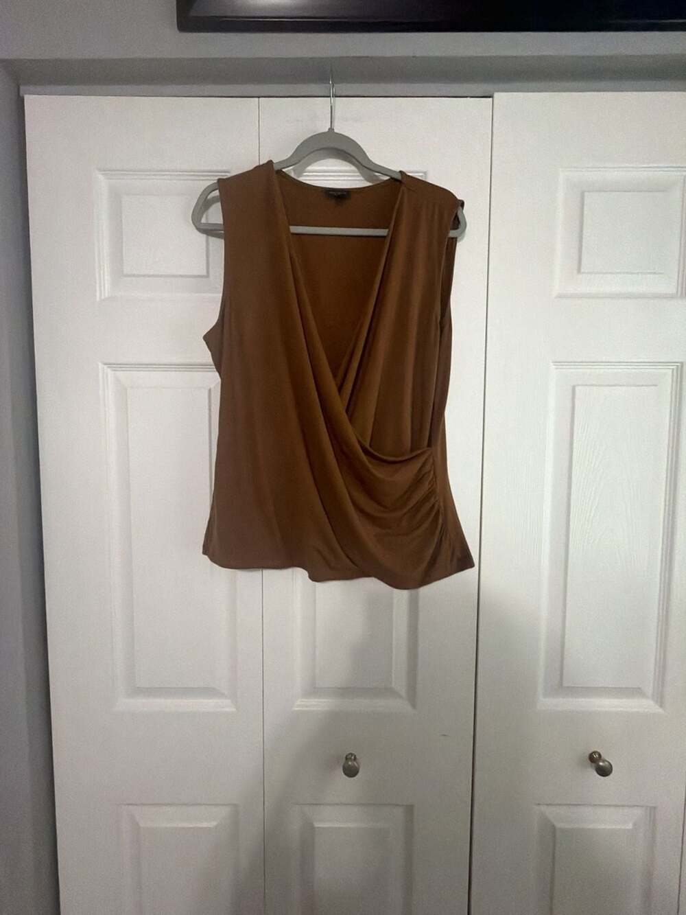 Ann Taylor Factory Brown Sleeveless V-Neck Wrap Front Ruched Top XL